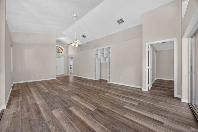 Building Photo - 2364 Paulette Dr