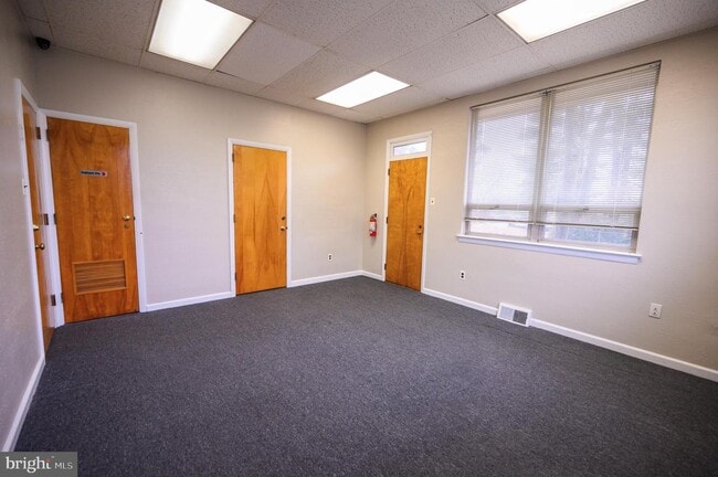Building Photo - 980 Davisville Rd