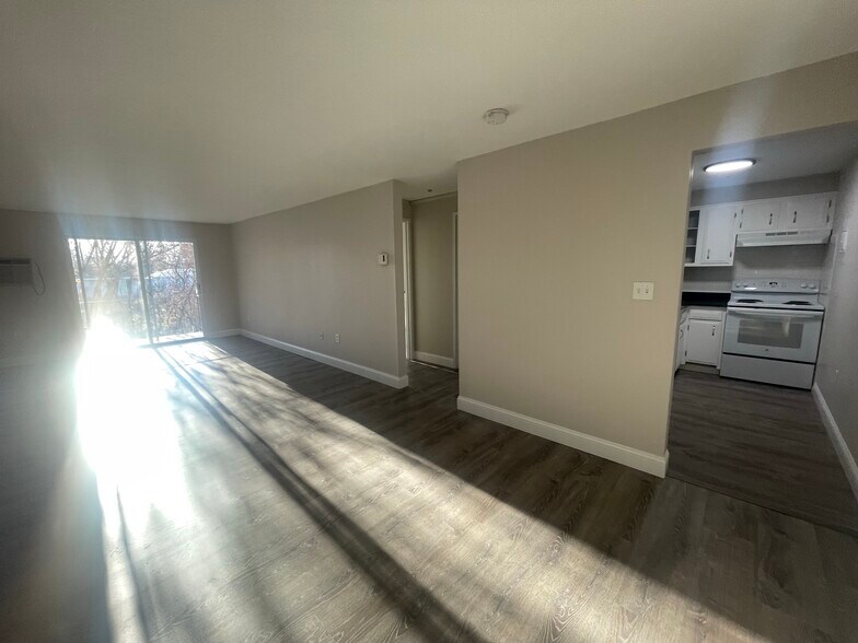 Building Photo - 799 Farm Road