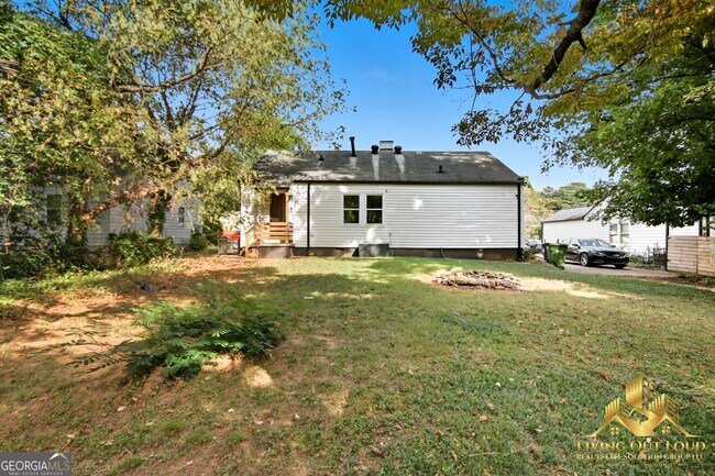 Building Photo - 1439 Westridge Rd SW