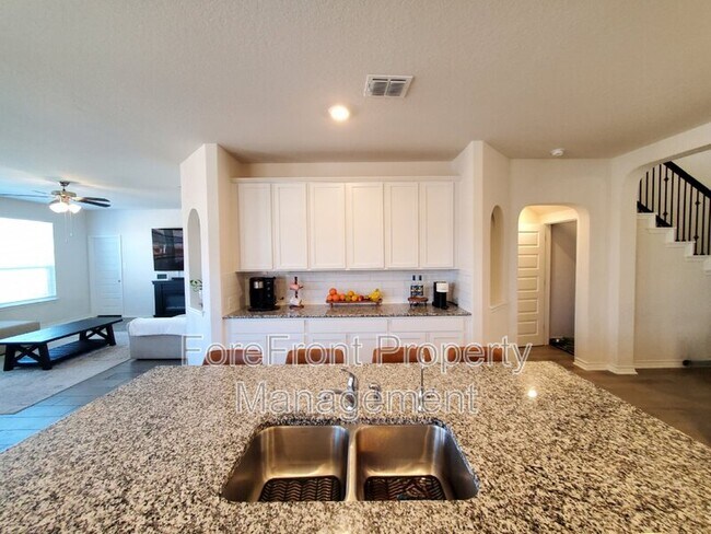 Building Photo - 9331 Aten Shore