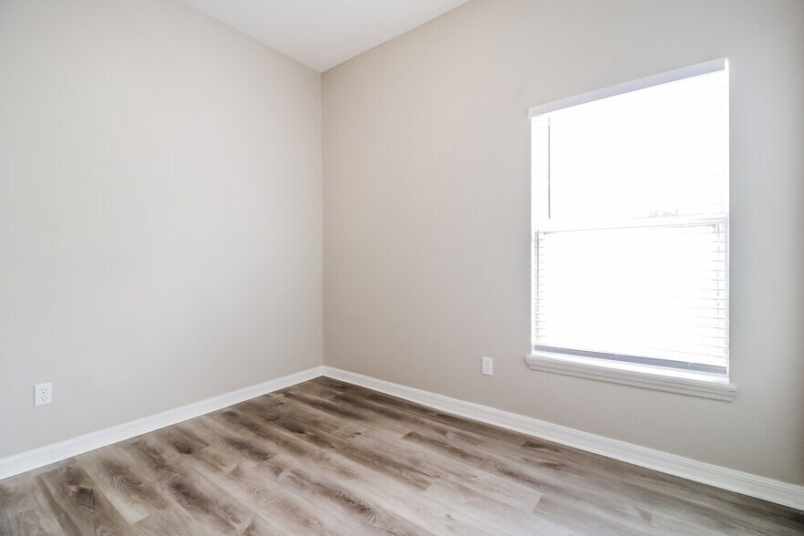 Building Photo - 4430 Spring Blossom Dr