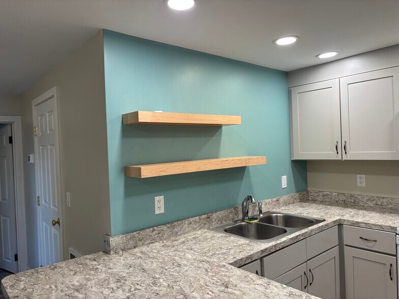 Kitchen - 558 Union School Rd