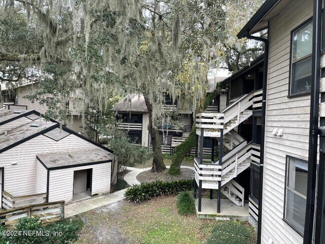 Building Photo - 1604 Arcadia Dr