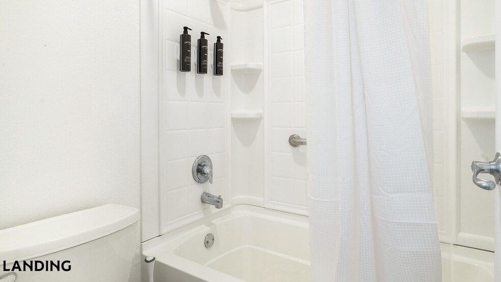 Building Photo - 2851 Maingate Village Cir