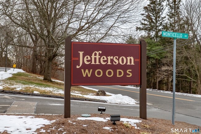 Building Photo - 42 Monticello Dr