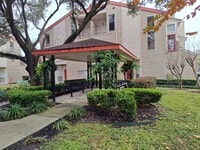 Building Photo - 10855 Meadowglen Ln