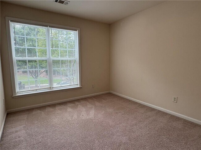 Building Photo - 2043 Hailston Ln