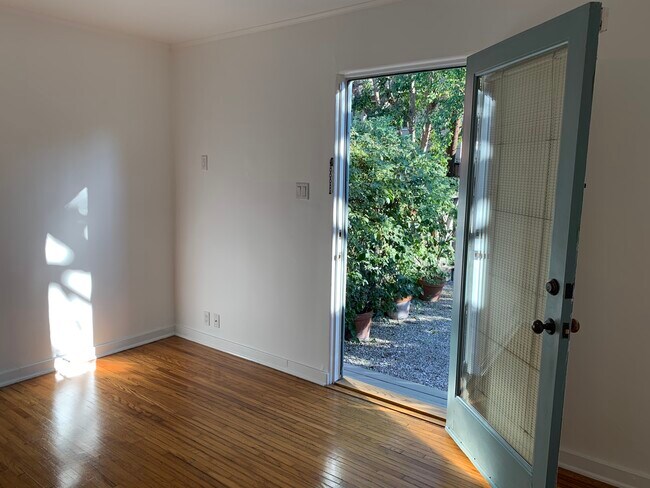 Building Photo - 8714 Rangely Ave