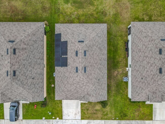 Building Photo - 3348 Perennial Ln