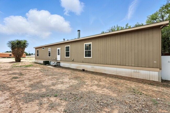 Building Photo - 13 Carlitos Ln