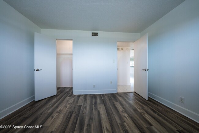 Building Photo - 500 Palm Springs Blvd
