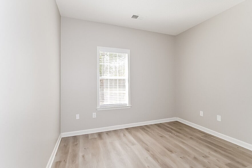 Building Photo - 5801 Michaelson Dr