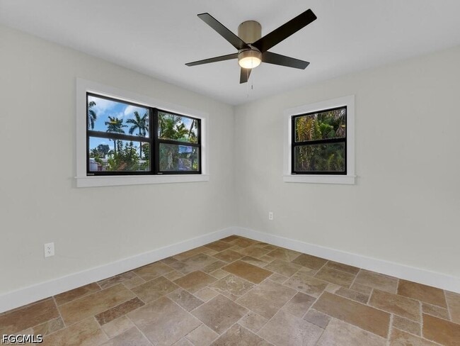 Building Photo - 2224 Aldridge Ave
