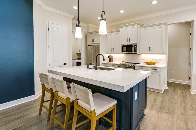 Building Photo - 7197 Saona CT