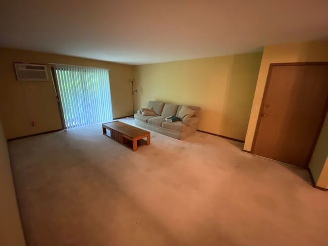 Building Photo - SHI RENTAL