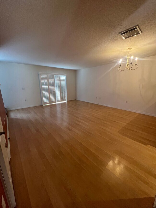 Building Photo - 3005 Ashford Park Pl