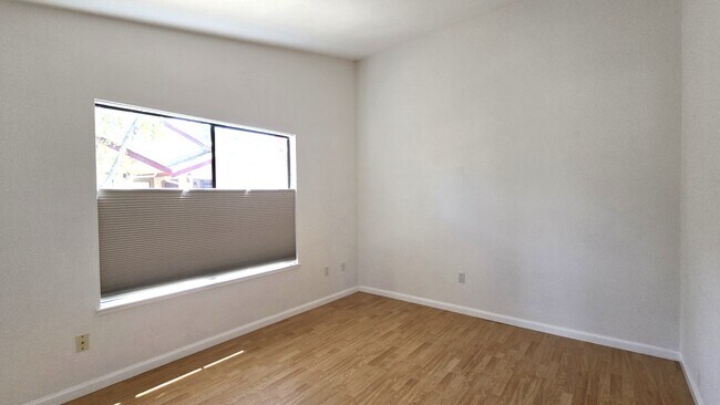 Building Photo - 38715 Huntington Cir