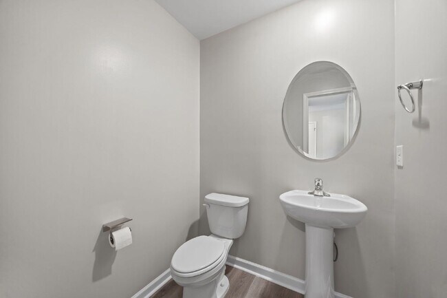 Building Photo - 4500 Sandstone Dr