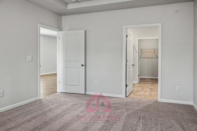 Building Photo - 376 Highline Trl