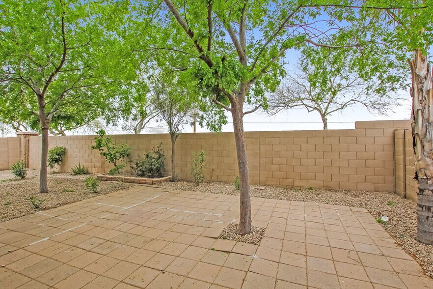 Building Photo - 14514 N 162nd Ln