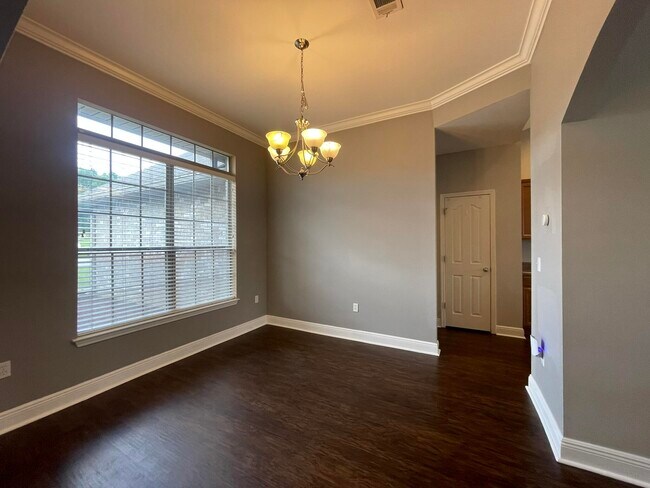 Building Photo - 148 Crab Apple Ave