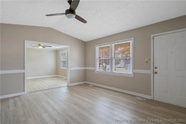 Building Photo - 929 Hollydale Ln