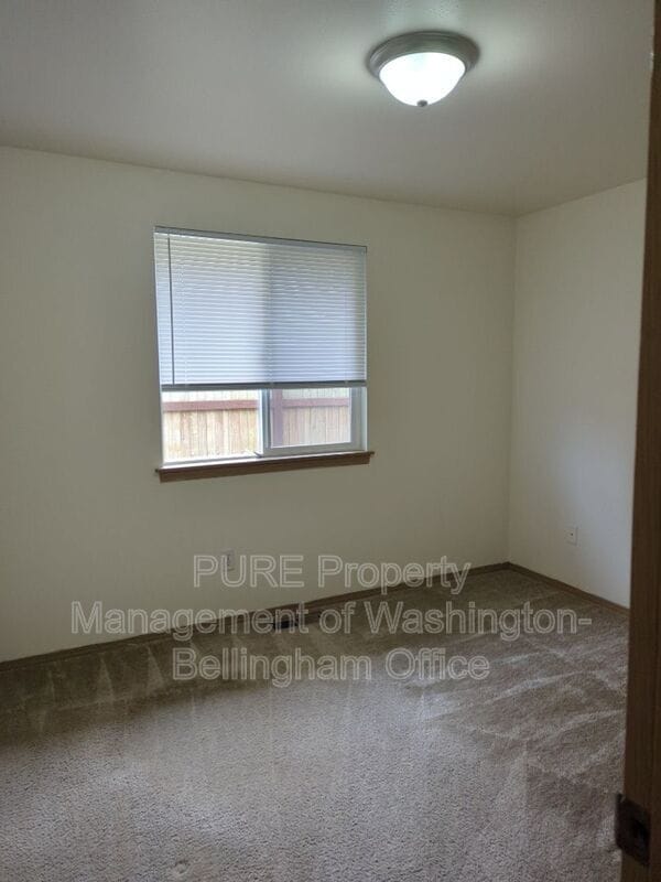 Building Photo - 413 Rowland Rd