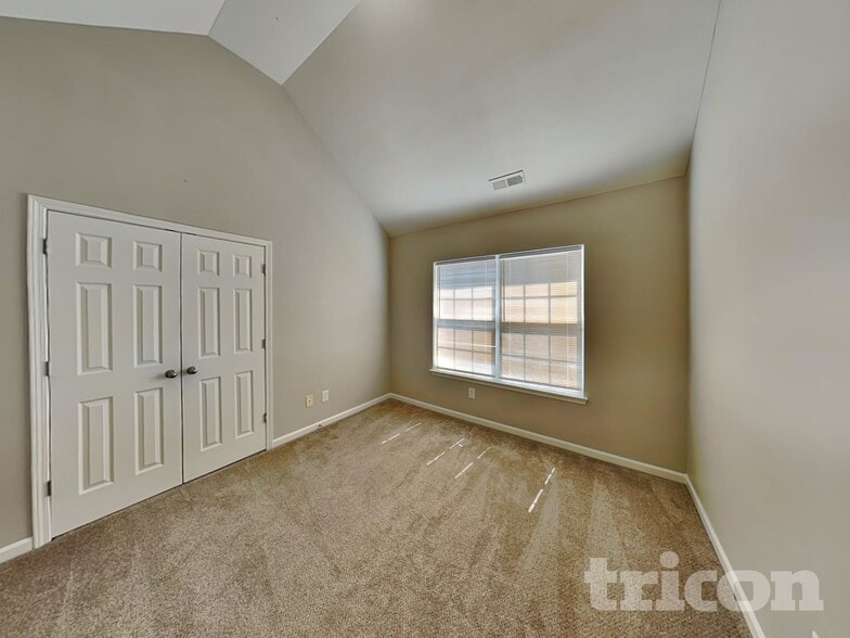 Building Photo - 303 Glennallen Rd