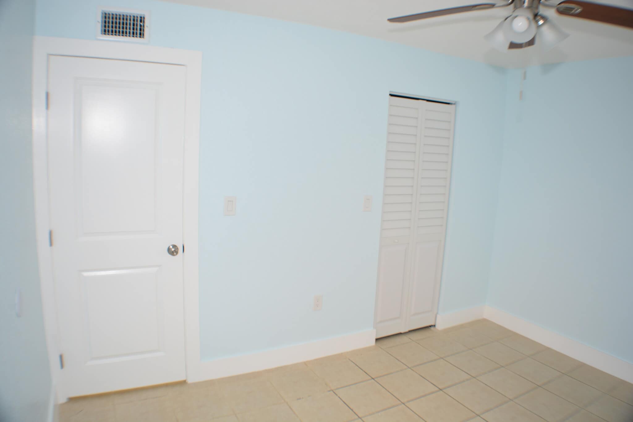 Building Photo - 9300 W Flagler St