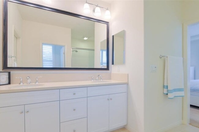 Building Photo - Gorgeous home in Irvine's most desirable Village of Stonegate