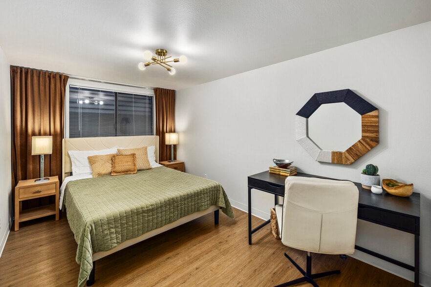 Building Photo - 9301 Linden Ave N