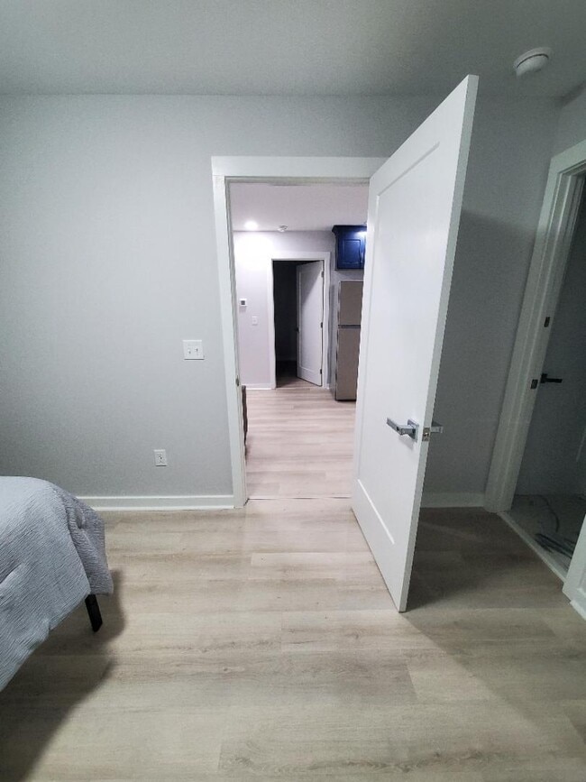 Building Photo - 294 Quick St