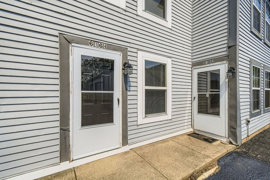 Building Photo - 6164 Fortin Ct