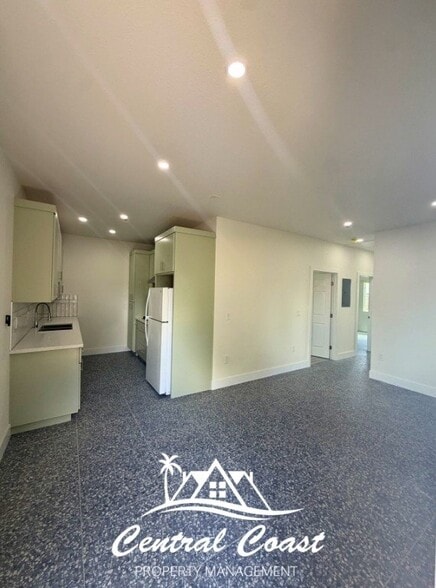 Building Photo - 0 De Armond Pl