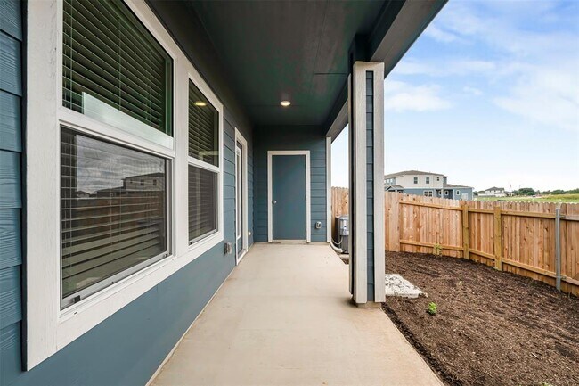 Building Photo - 104 Cinnabar Ln
