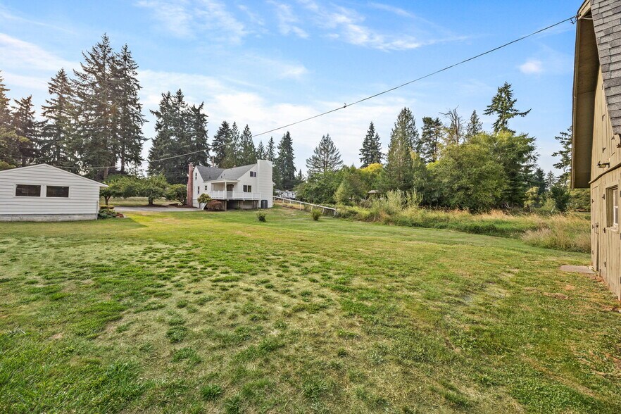 Building Photo - 12121 47th Ave E