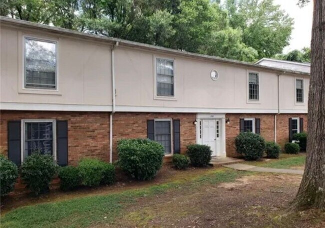 Primary Photo - Completely Remodeled 2-Bedroom, 1.5 Bathro...