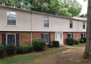 Building Photo - Completely Remodeled 2-Bedroom, 1.5 Bathro...