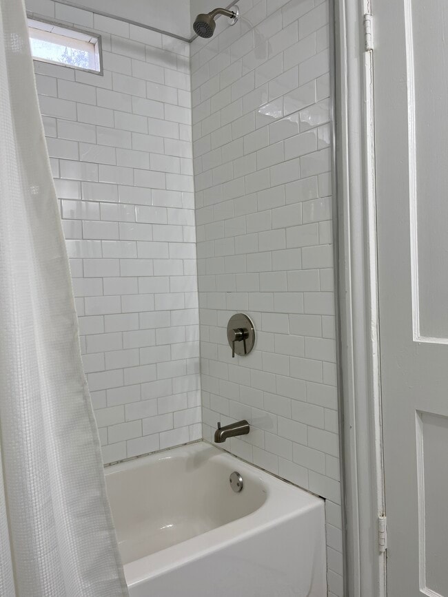 Building Photo - 4931 Pershing Ave