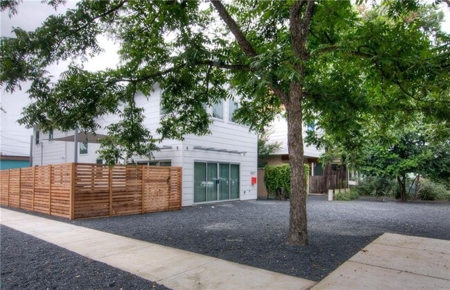 Building Photo - 4527 Depew Ave