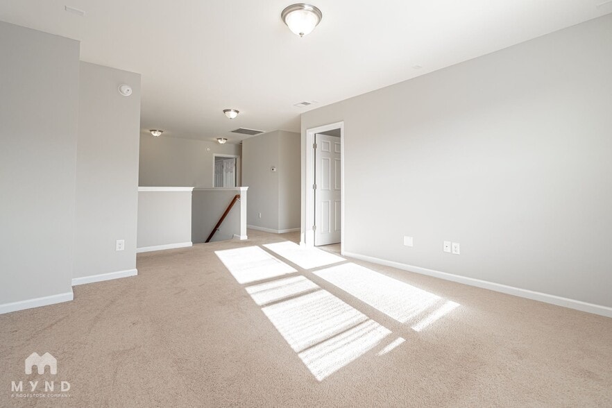 Building Photo - 407 Forest Hills Rd