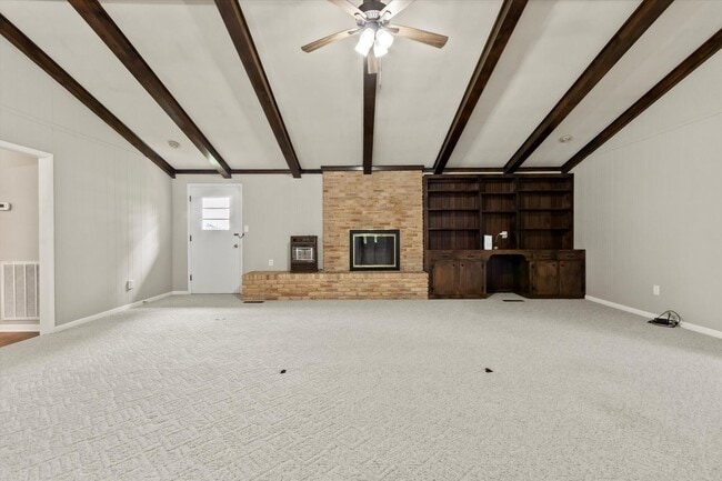 Building Photo - Charming Full Brick Home in Peaceful Count...