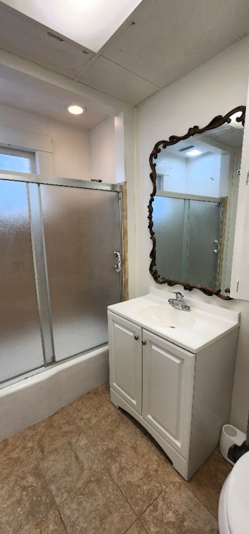 Building Photo - Large Sunny 4 Bedroom 3 Bath Country Style Home in Vallejo!