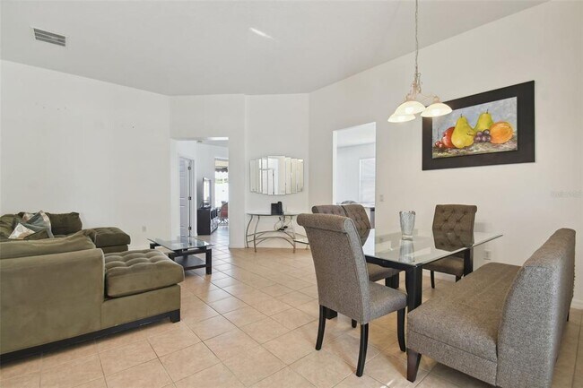 Building Photo - 258 Henley Cir