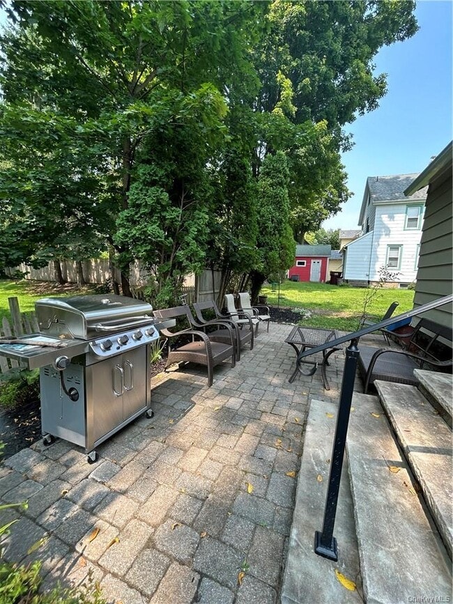 Building Photo - 20 Van Buren St