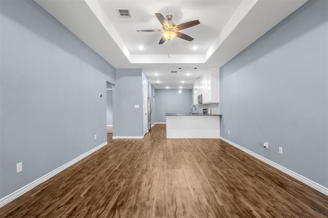 Building Photo - 652 River Garden Dr