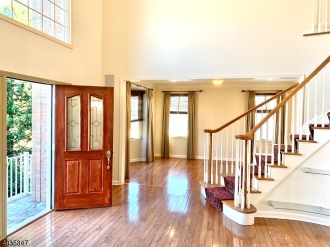 Building Photo - 43 Rosewood Ct