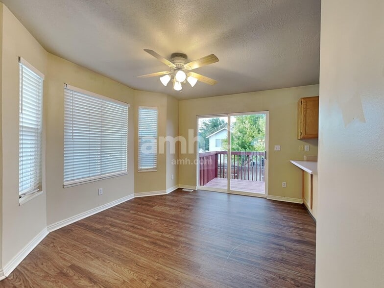 Building Photo - 1365 E 150 S