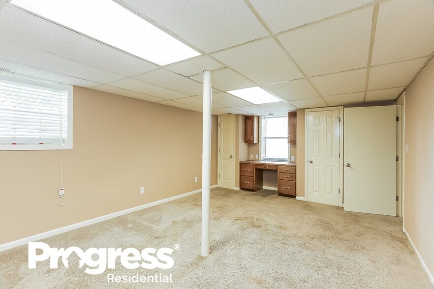Building Photo - 108 Spring Glade Cir